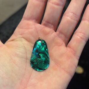 Elegant Green Pendant Necklace